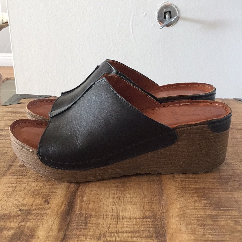 VItalia shoes